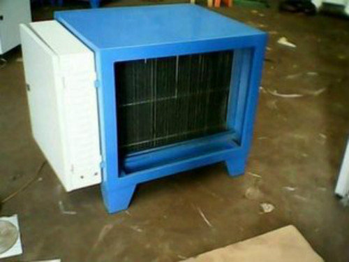 餐飲靜電式油煙(yan)淨化器