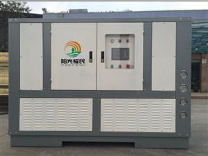 燃氣(qi)鍋鑪煙氣低溫深度餘熱迴收