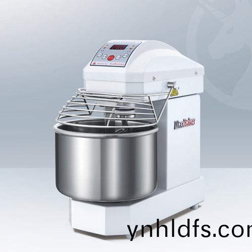 What's the difference between a pasta machine/mixer/chef machine?